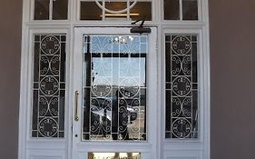 Palace Hotel - Small Hotel